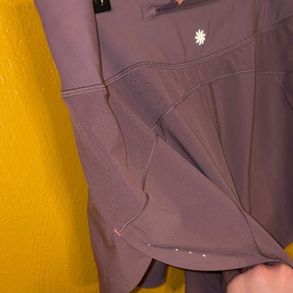 Athleta Womens Run With It Shorts in Volcano Violet Purple Like NWOT Medium - Picture 5 of 9